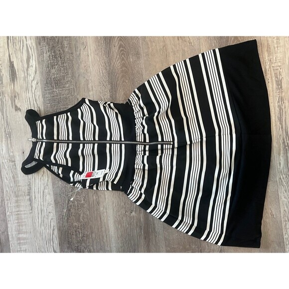 New Black White Stripe Peplum A line Dress Cocktail Formal size xs Event Womens - Picture 3 of 3